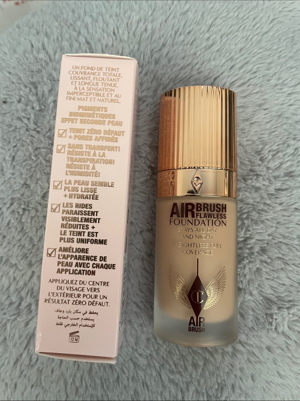Charlotte Tilbury Airbrush Flawless Foundation – Beige/Gold Packaging - Picture 2 of 13